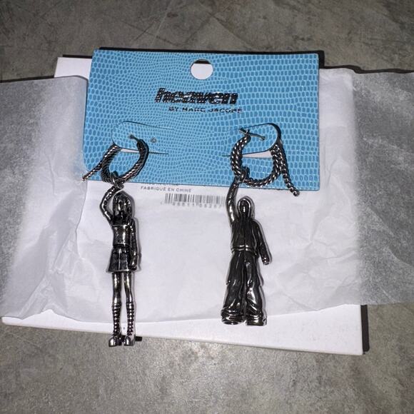 Heaven by Marc Jacobs Earrings Deftones Aged Silver Earings Deftones Cowboy NWT - Picture 1 of 8